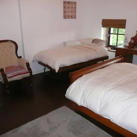 Maison Blanc Gibourne