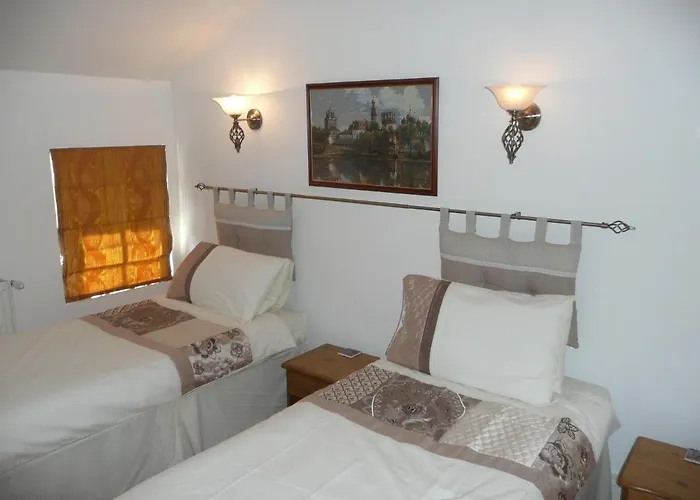 Maison Blanc * Gibourne